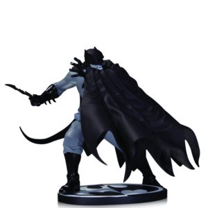 BATMAN BLACK AND WHITE SERIES STATUE #71: Designed by Dave Johnson