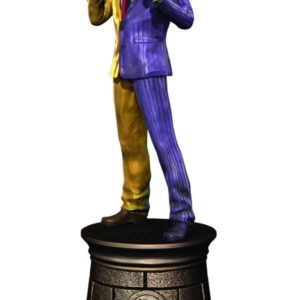 DC SUPERHERO CHESS FIGURE COLLECTOR’S MAGAZINE #6: Two Face (Black Knight)