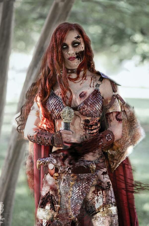 DIE!NAMITE #4: Savannah Polson Red Sonja Zombie Cosplay virgin unlock cover